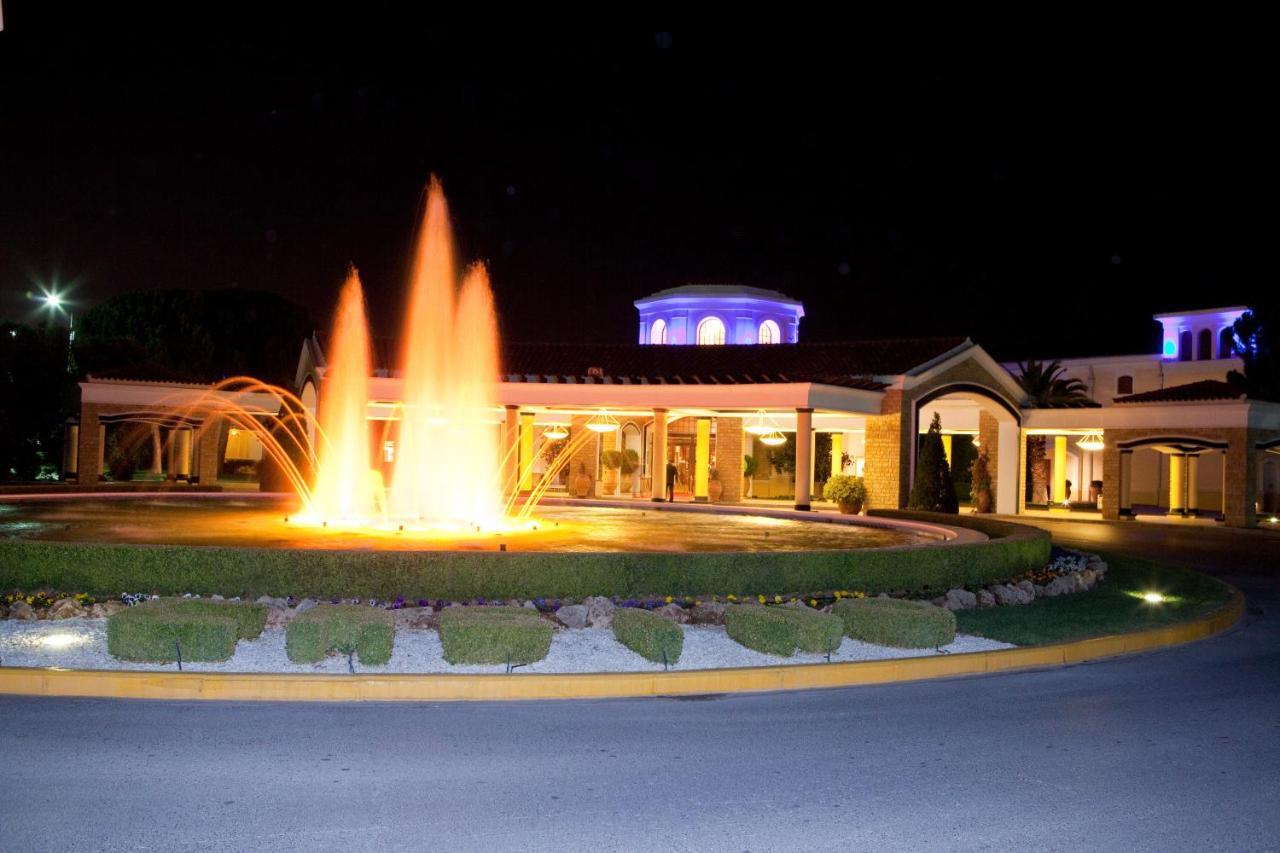 Hyatt Regency Thessaloniki Otel Dış mekan fotoğraf Fountains at the University of the Philippines Diliman